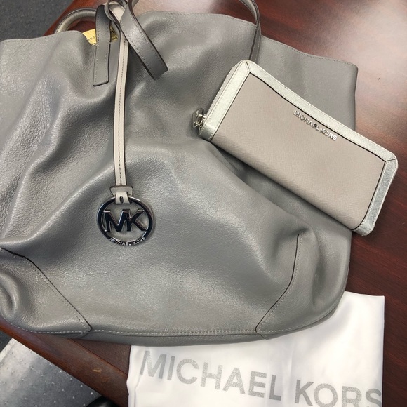 Michael Kors Leather Reversible Tote & Wallet